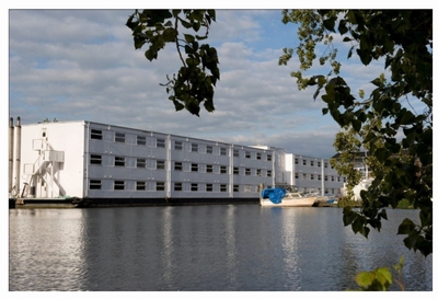 ACCOMMODATION BARGE - FLOATING HOTEL